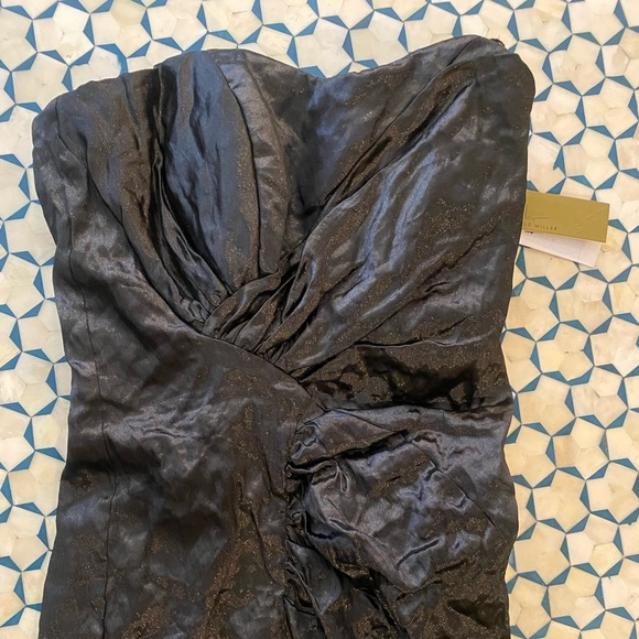 Nicole Miller Crinkle Metallic Strapless Cocktail Dress size 0 - Picture 3 of 6